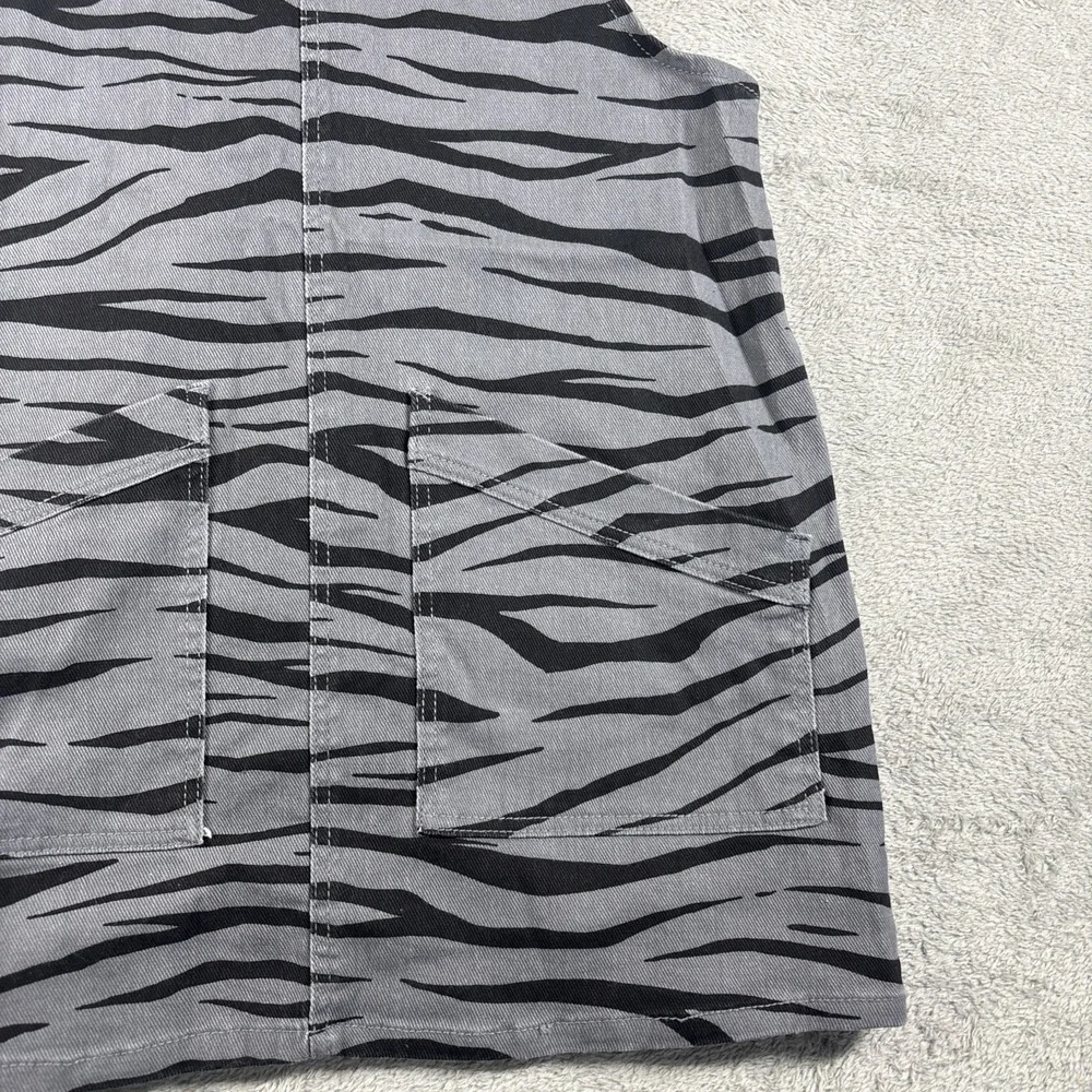 Material Girl Size Small Gray Zebra Camouflage Overall Shirt New with‎ Tags